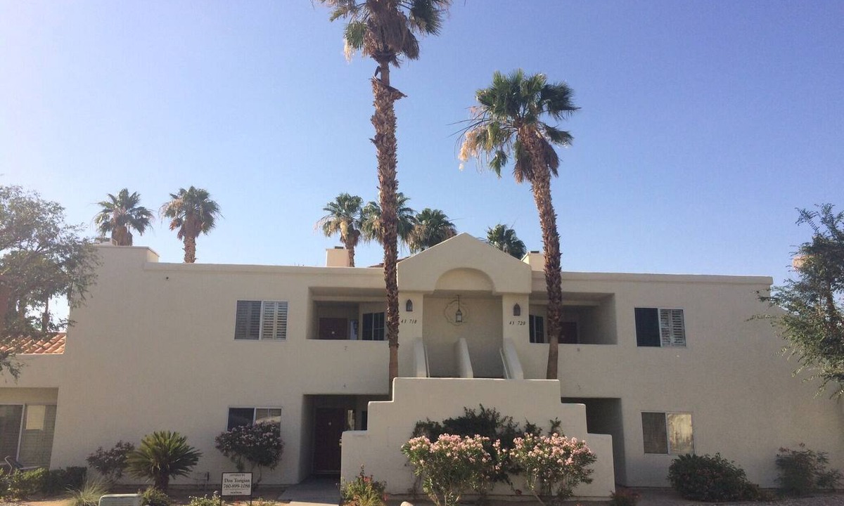 Palm Desert Condo | Condo Oasis at Desert Breezes Resort near Indian Wells Tennis Center