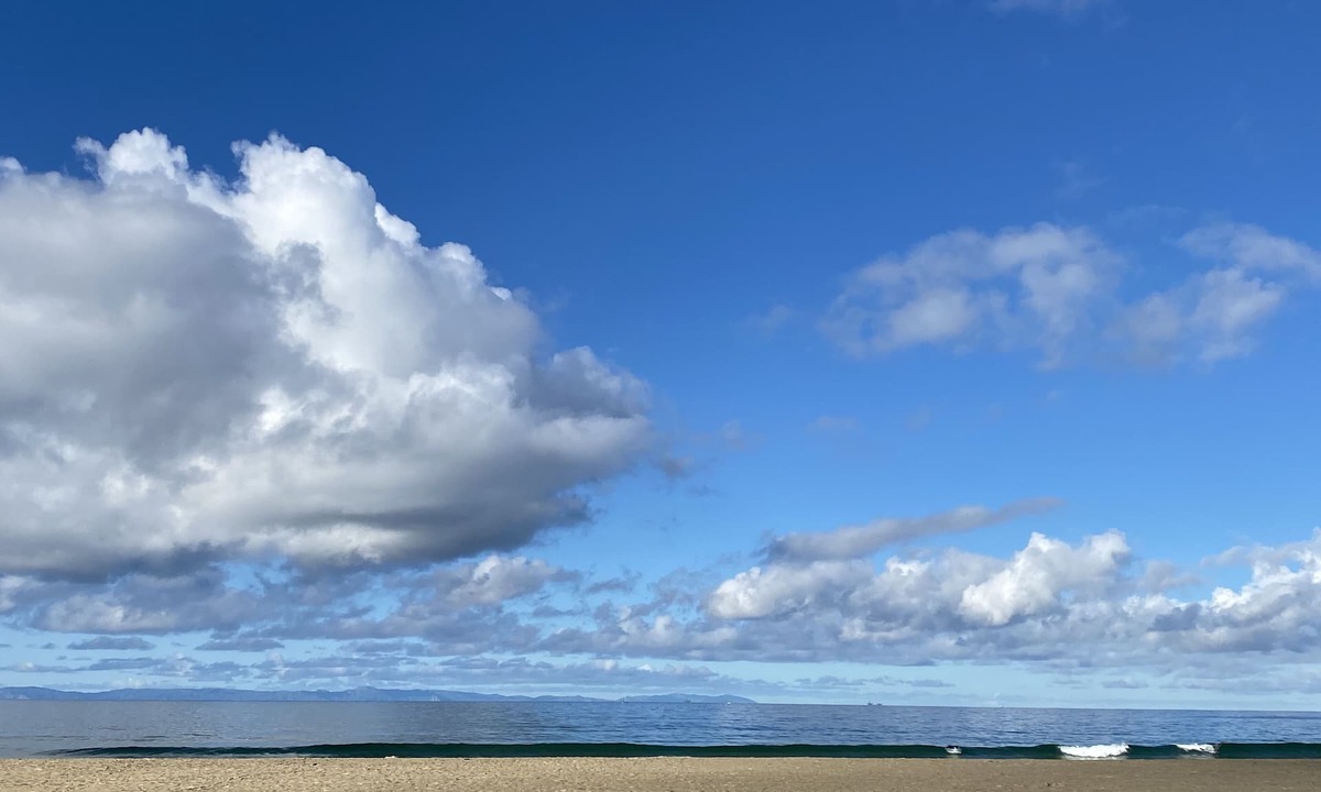West Newport House | Contemporary Beach Getaway - Now booking Spring & Summer!