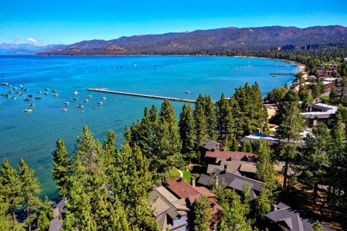 Sierra Shores Apartment | Contemporary Lakefront w Hot tub Gym Fireplace SS2