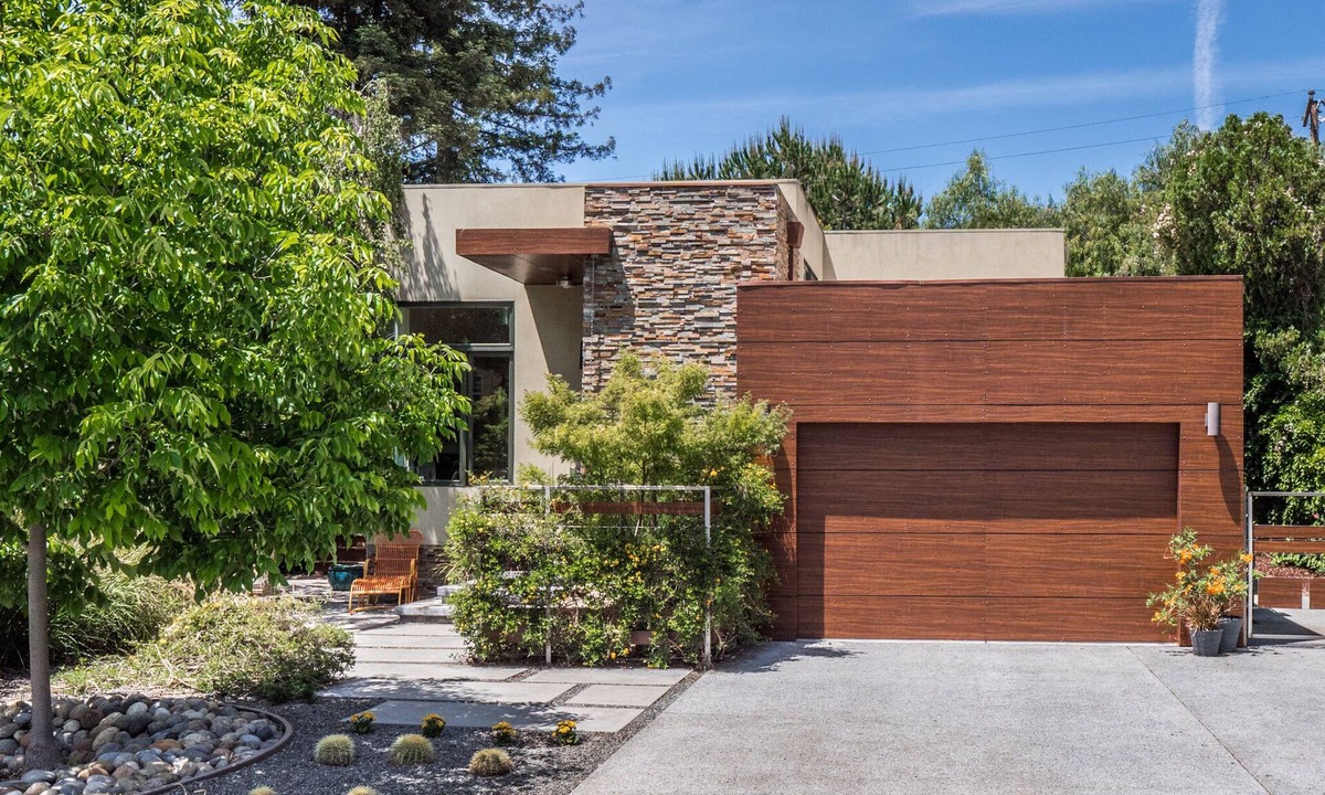 Duveneck - St. Francis House | Contemporary Palo Alto Home Convenient to Silicon Valley