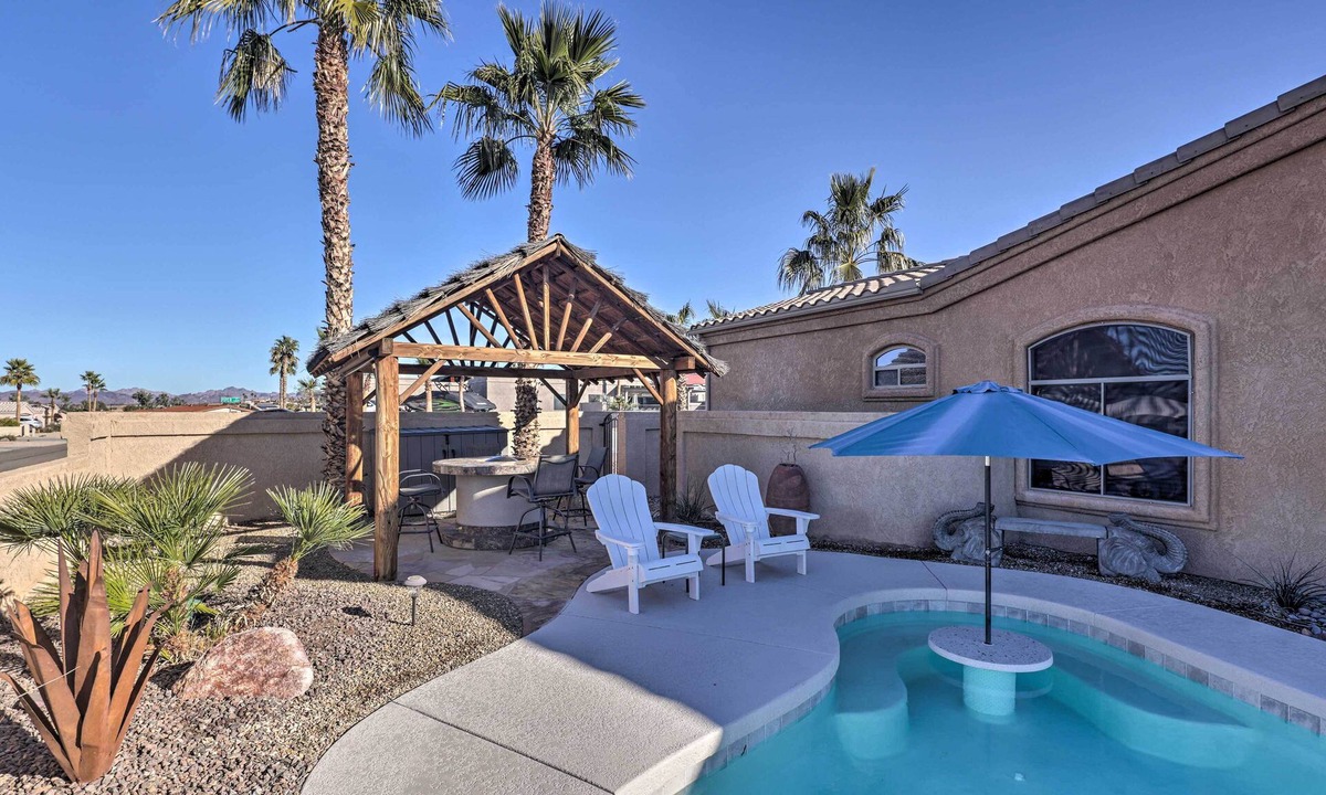 Lake Havasu City House | Convenient Lake Havasu City Gem w/Pool + Views!
