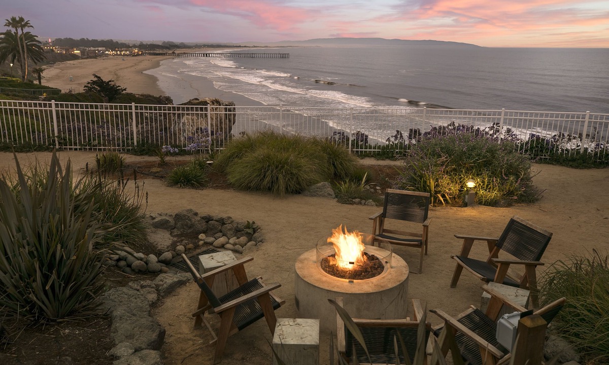 Motel District Hotel | Cottage Inn By The Sea