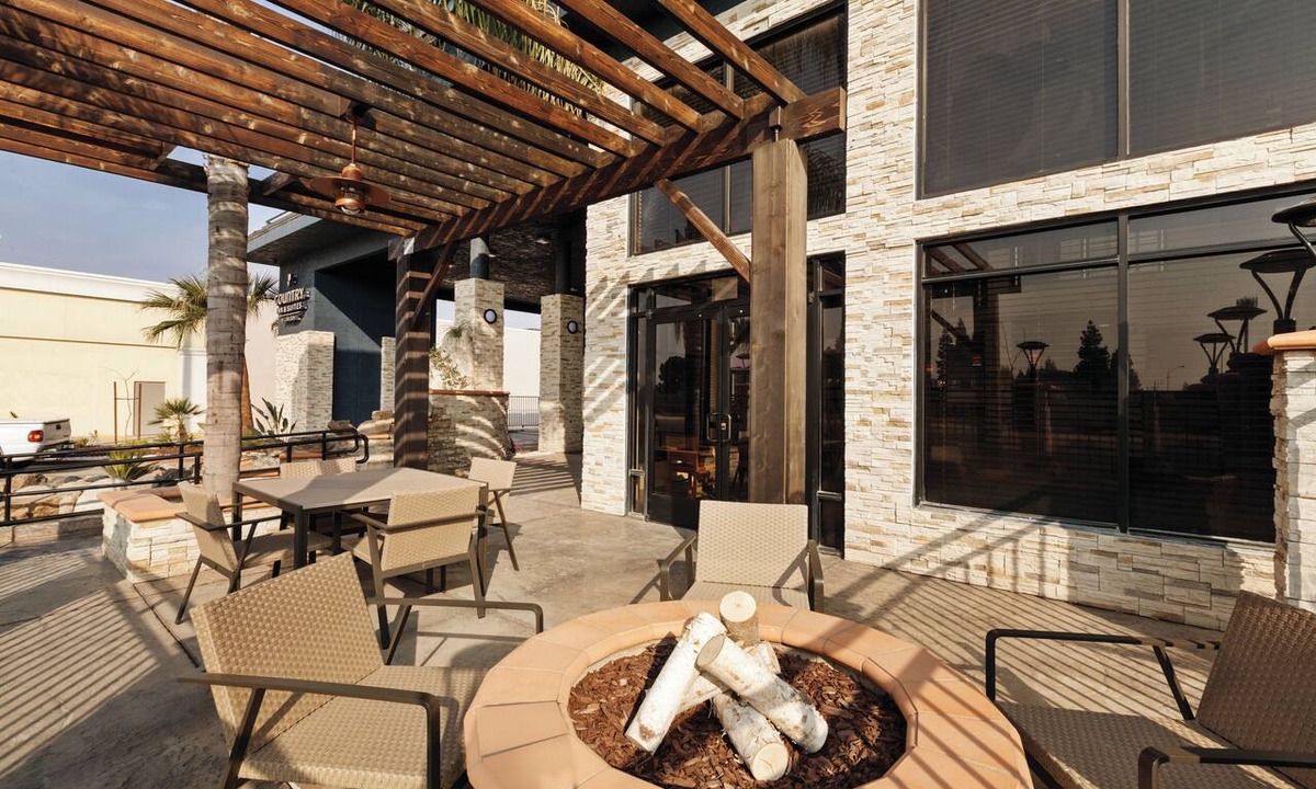 Bakersfield Hotel | Country Inn & Suites by Radisson, Bakersfield, CA