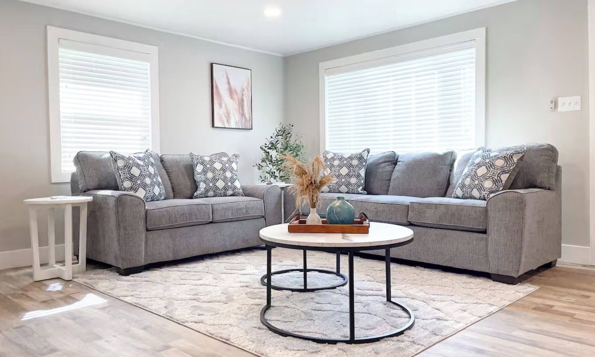 Visalia House | Country Living Harrison Ranch 3 on Visalia Main Road Mooney 55 minutes to National Park with fenced yard