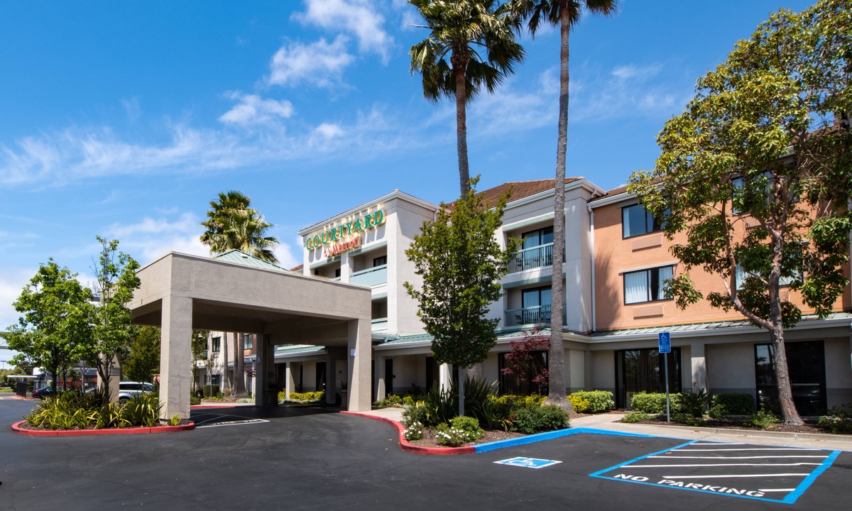 Oakland Hotel | Courtyard by Marriott Oakland Airport