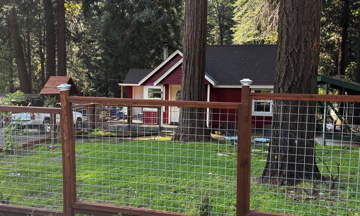 Placerville Cabin | Cozy 1-bedroom cabin in soothing Pollock Pines with AC