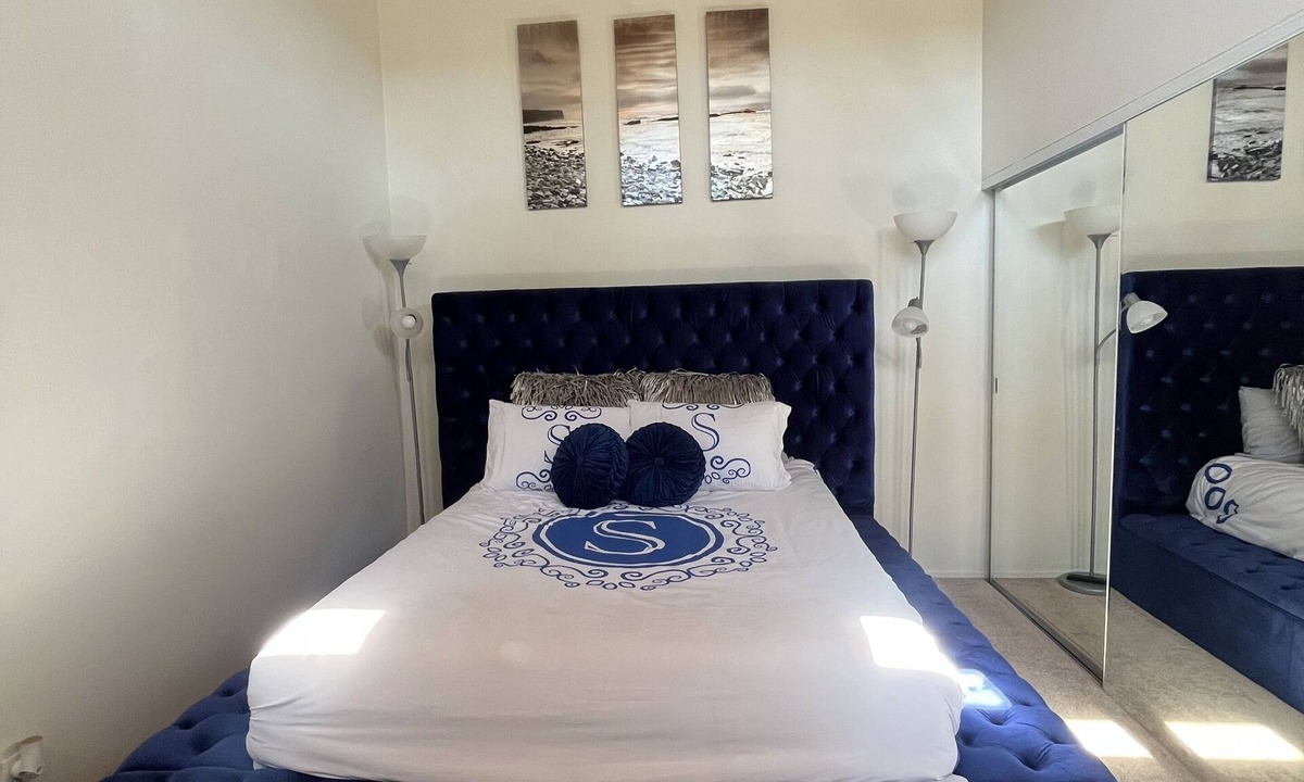 Encino Condo | Cozy 1-bedroom Loft condo in enchanting Los Angeles with AC, WiFi