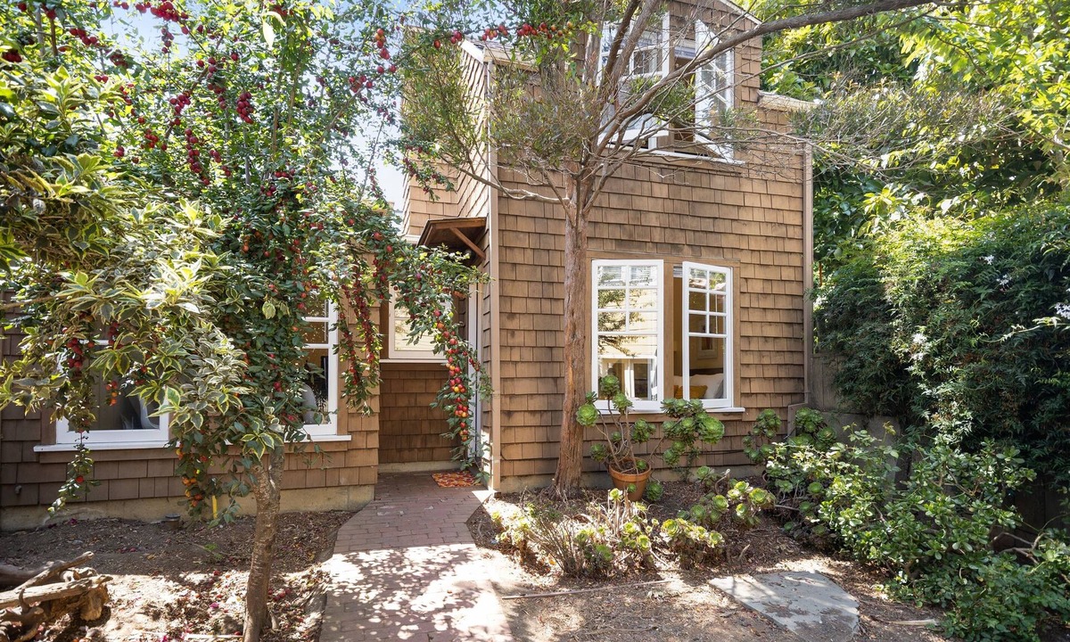 Eureka Valley Cottage | Cozy 1br Cottage: Quiet, Stocked, Pet-Friendly