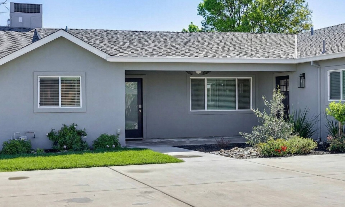 Hughson House | Cozy 2-bedroom House in Serene Hughson