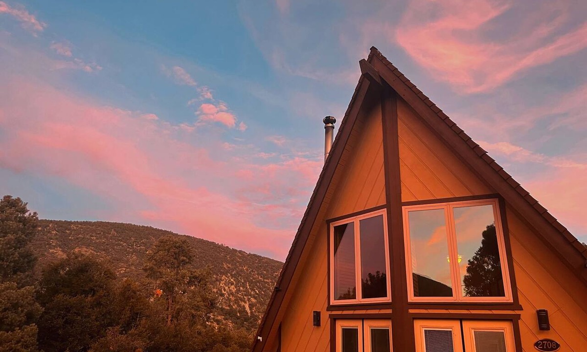 Frazier Park Cabin | Cozy 3-bedroom cabin in lovely Pine Mountain Club