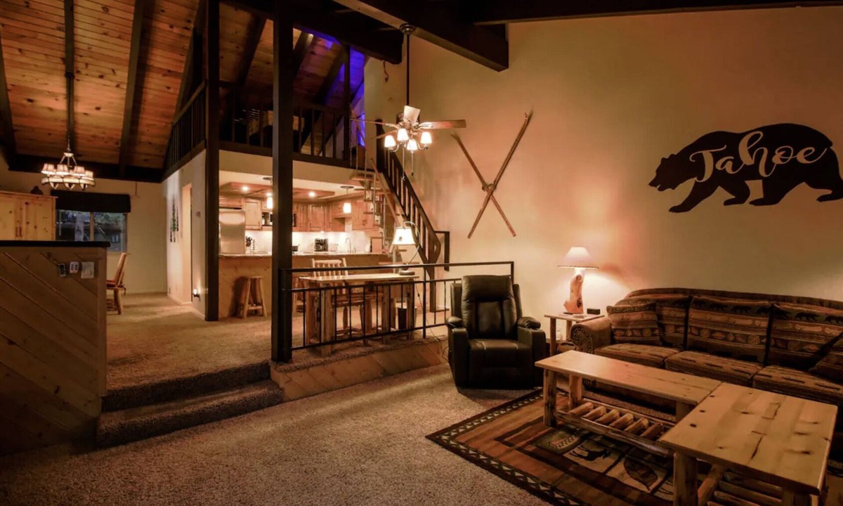 Zephyr Cove Ski Chalet | 🐻 Cozy Bear's Lair Tahoe Chalet Near Heavenly 🏂
