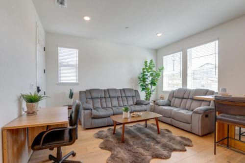Woodland House | Cozy & Convenient Residential Duplex in Woodland