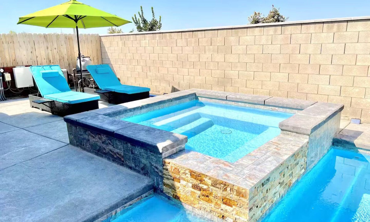 Tulare House | Cozy house w/hot tub-pool close to national parks
