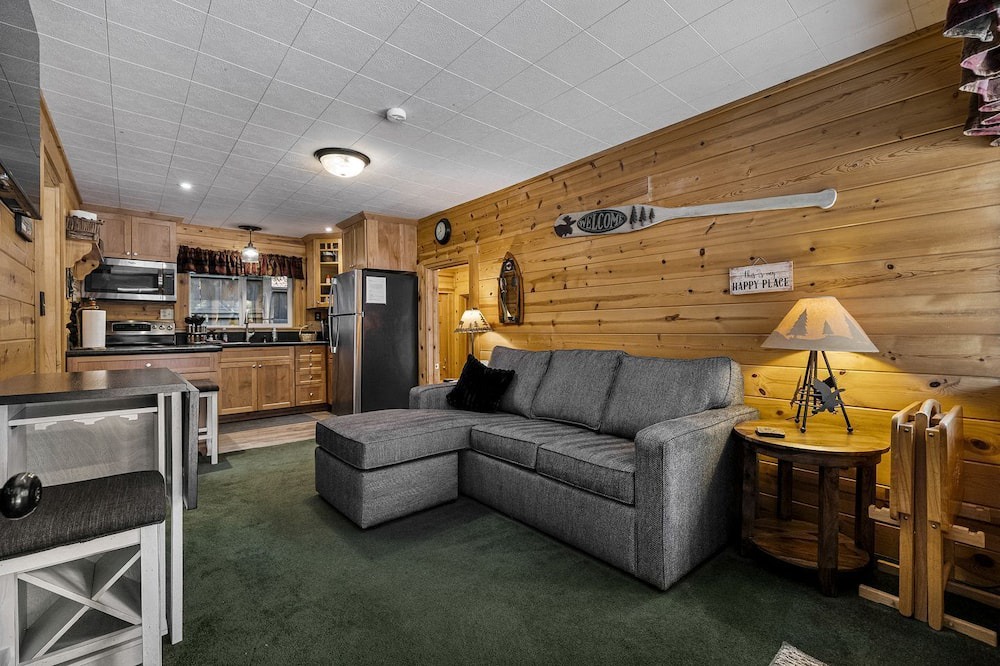Peninsula Village Cabin | Cozy Lakeside Cabin, Steps from Lake Almanor and Close to Lassen Volcanic National Park in California