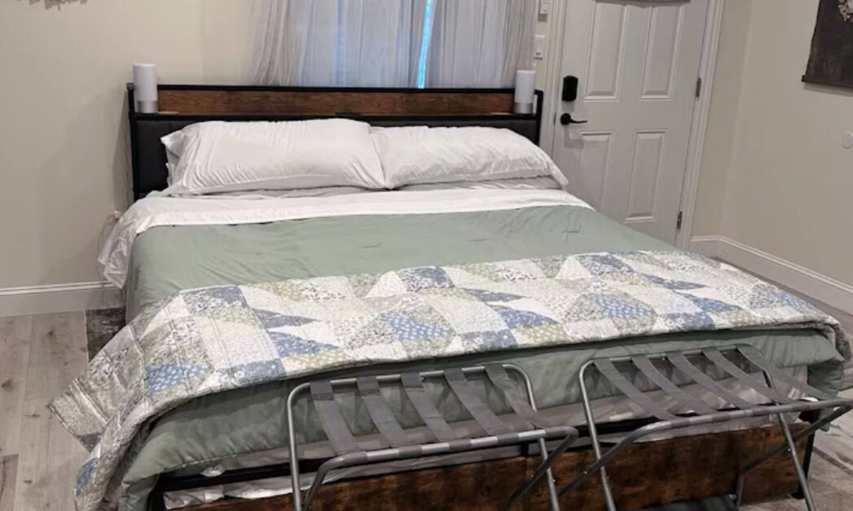 Bakersfield Apartment | Cozy, private full Guesthouse in Bakersfield, CA