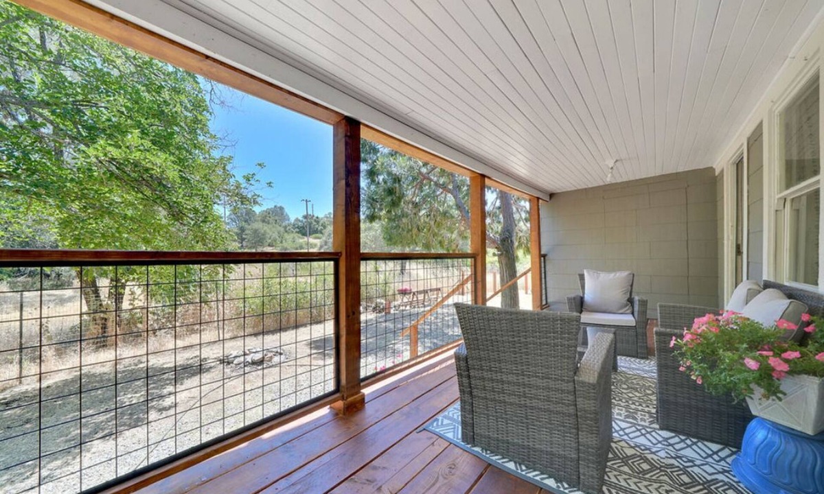 Plymouth House | Craftsman Bungalow close to Main Street