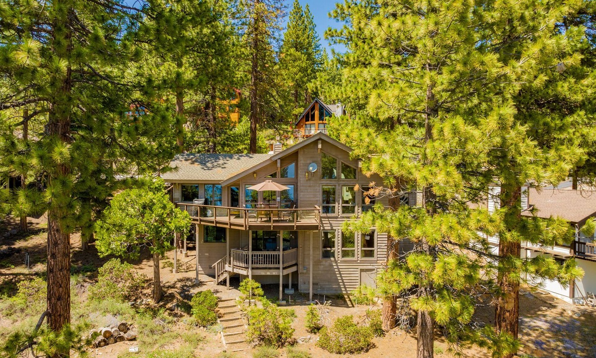 Incline Village House | Crystal View by AvantStay | Al Fresco Dining w/View of Lake Tahoe + Crystal Bay