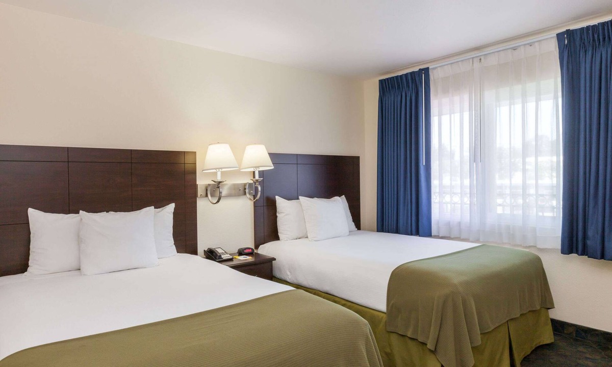Santa Maria Hotel | Days Inn by Wyndham Santa Maria