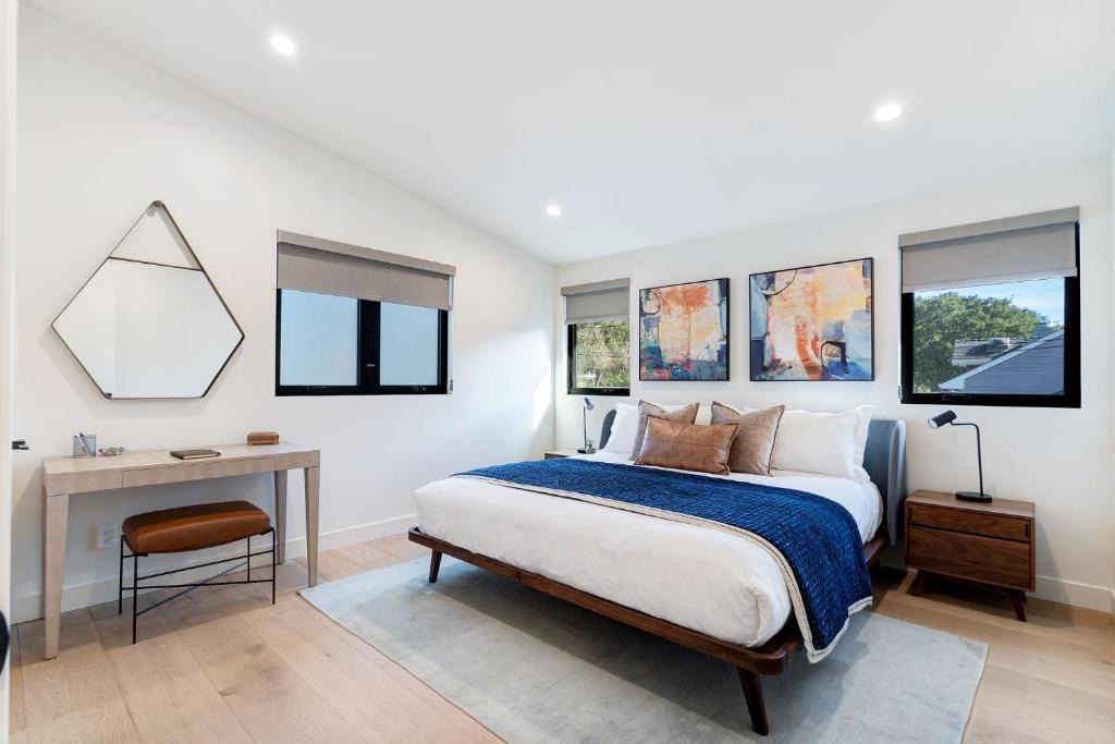 The Willows Apartment | Dazzling Modern Home Close to Downtown Palo Alto and Stanford
