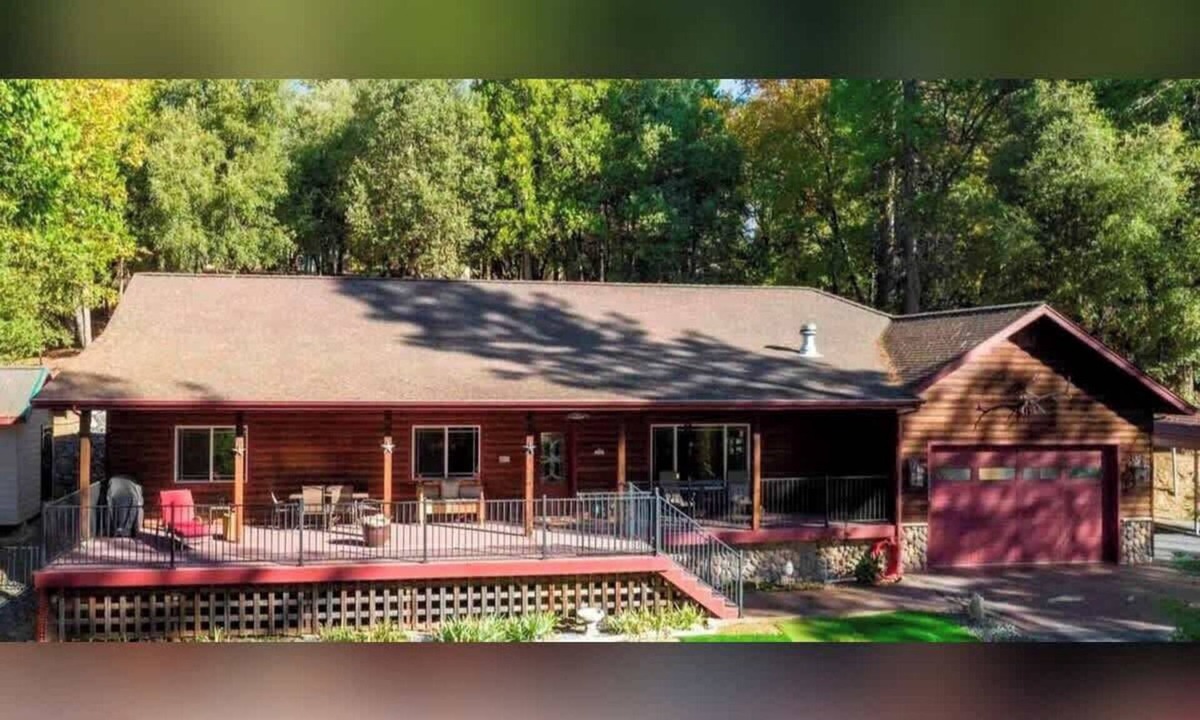 Twain Harte House | Deer Lodge – Beautiful, Spacious Home with Hot Tub