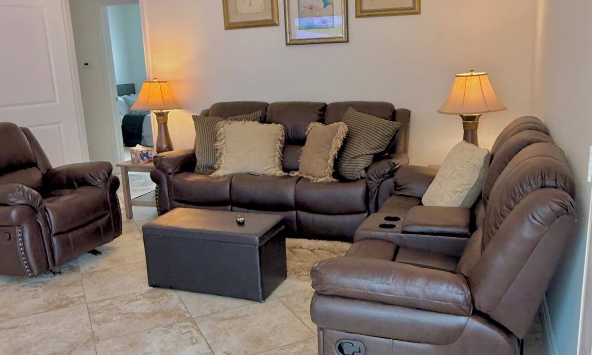 Mission Viejo House | Delightful 5-bedroom house with AC in Mission Viejo