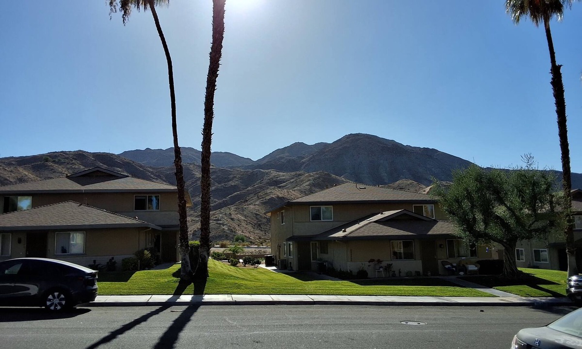 Palm Desert Condo | Desert Hikers Paradise 1970s retro 2 bedroom condo close to El Paseo