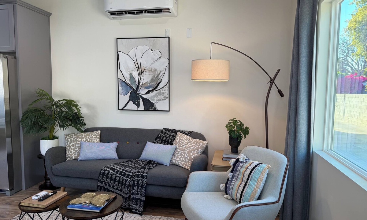 Mission Hills House | Detached 2 Bedroom 2 Bathroom Casita - Pet Welcome - Relocation And Medical Stay