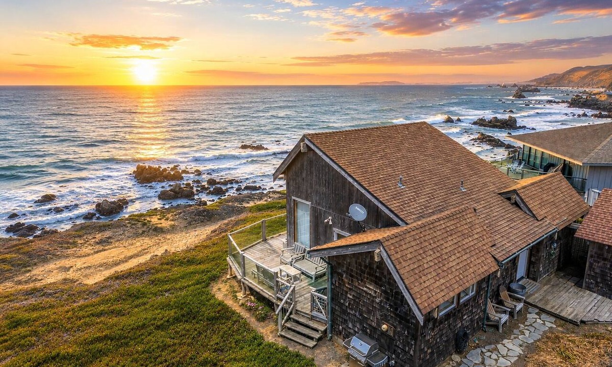 Dillon Beach House | Dillon Beach~Bluff-Top Views~Walk to Beach~Summer Cottage Fun!~Breaking Waves