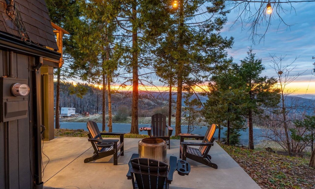 Dogwood Mountain Cabin | Dogwood Retreat | Epic Sunset Views