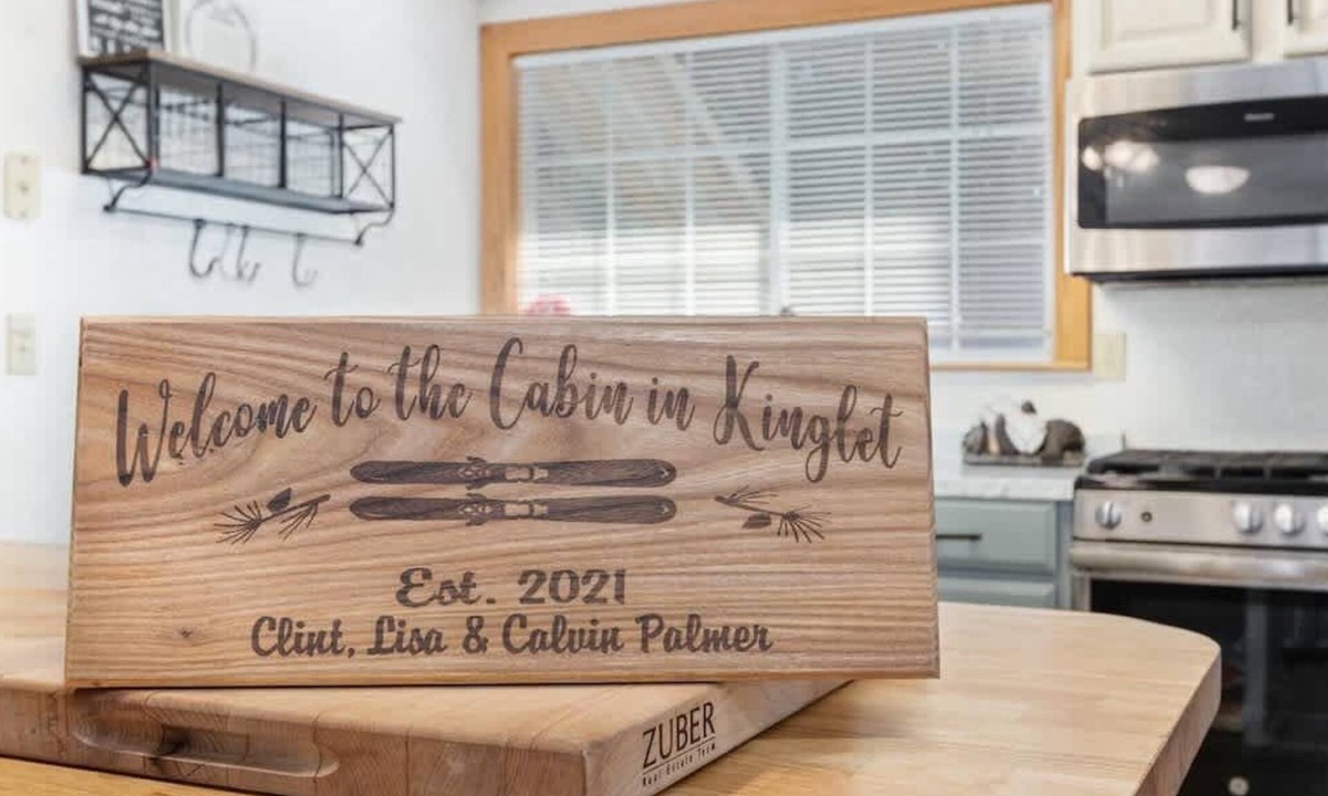 West Village Cabin | Downtown Kinglet Cabin