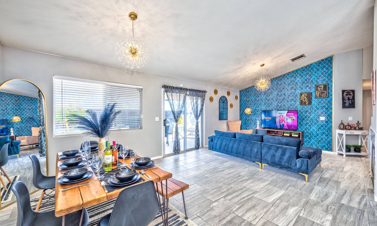 Henderson Villa | DREAM STYLISH HOME big backyard AMZING sunset!
