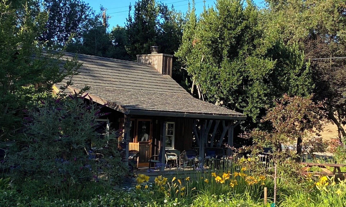 Walnut Grove Cabin | Eclectic Cabin + Glamping Tent at Vineyard Retreat on Grand Island in Delta