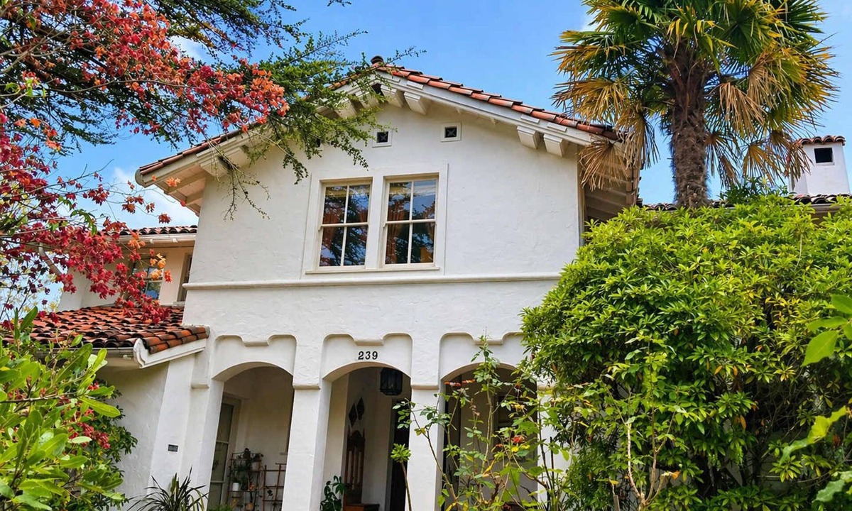 Claremont House | Elegant Spacious Prvt Studio Upscale Berkeley