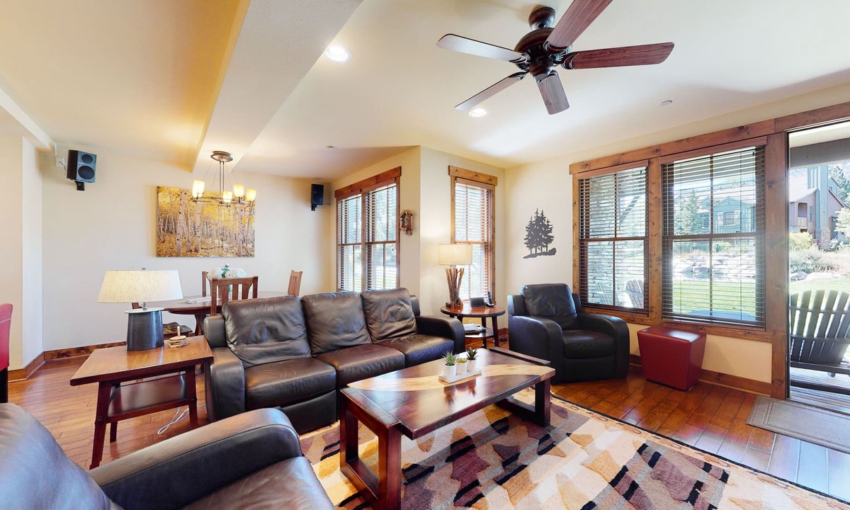 Mammoth Lakes Condo | Enjoy this Beautiful Lodge Near the Golf Course, Athletic Club, & the Slopes
