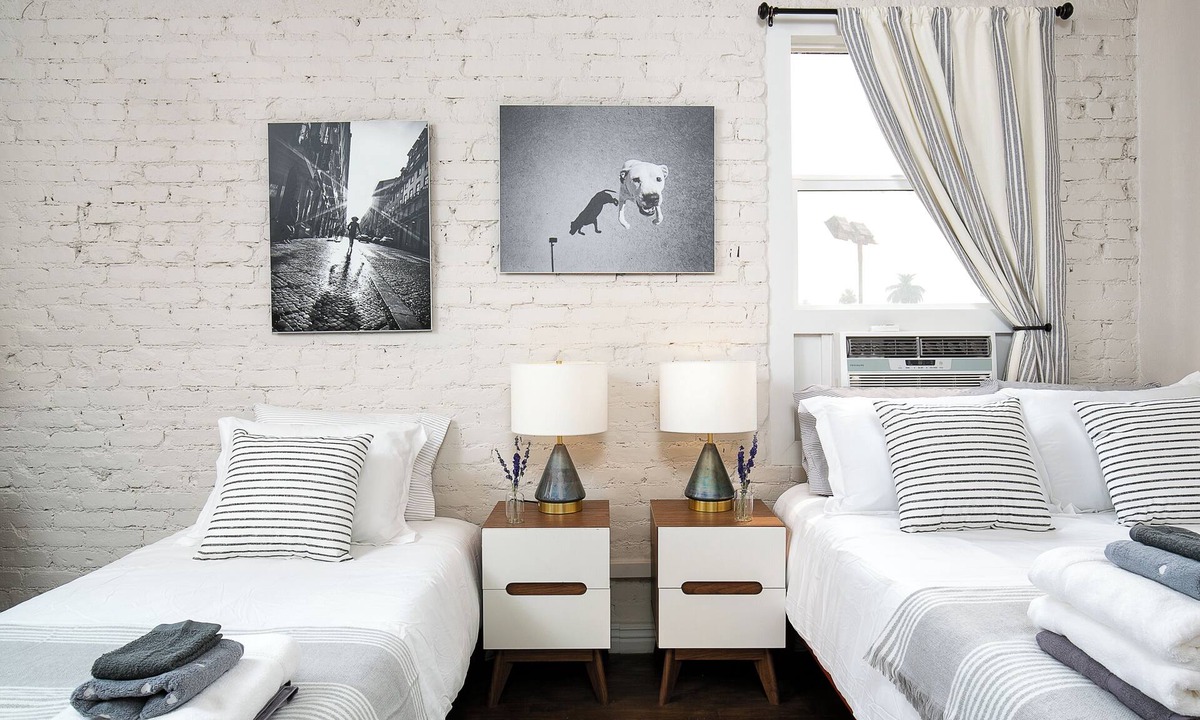 Westlake Apartment | Enjoyable studio with AC in vibrant Los Angeles neighborhood