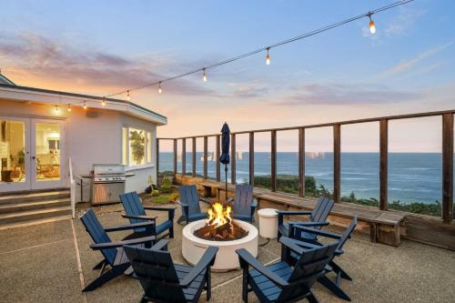 Montara House | Entire Oceanfront Home Breathtaking 180 Views Near San Francisco