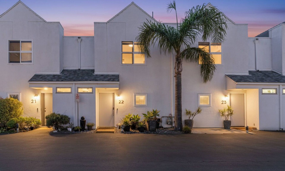 Central Malibu House | Escape to Malibu: Furnished 2BR Townhome