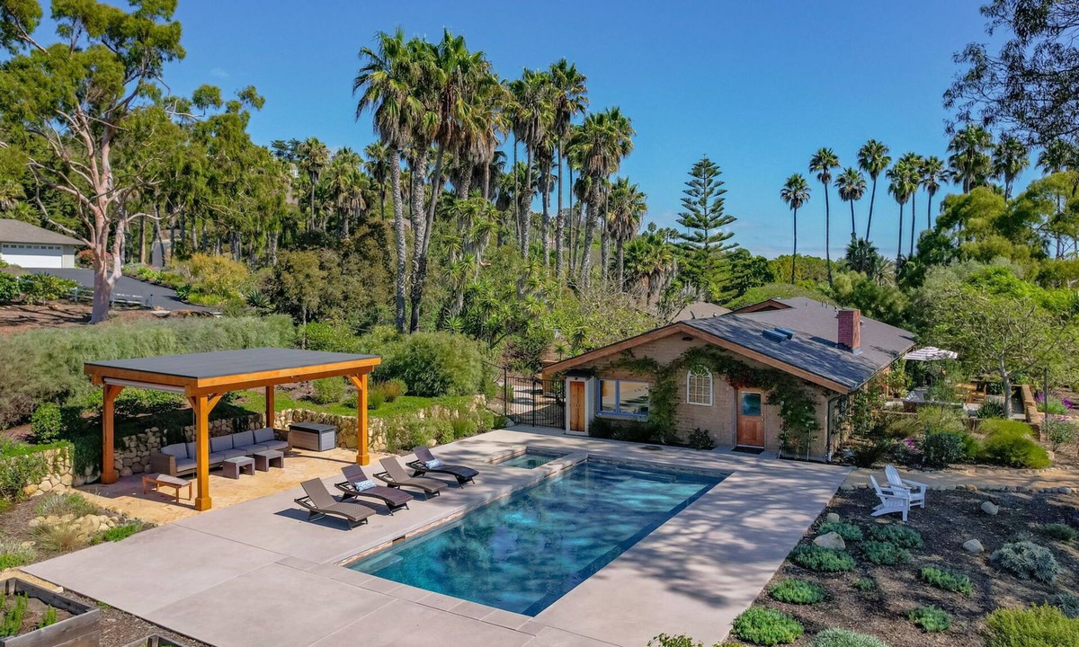 Campanil House | Experience luxury at Solera Adobe, a stunning 3-bed retreat in Santa Barbara.