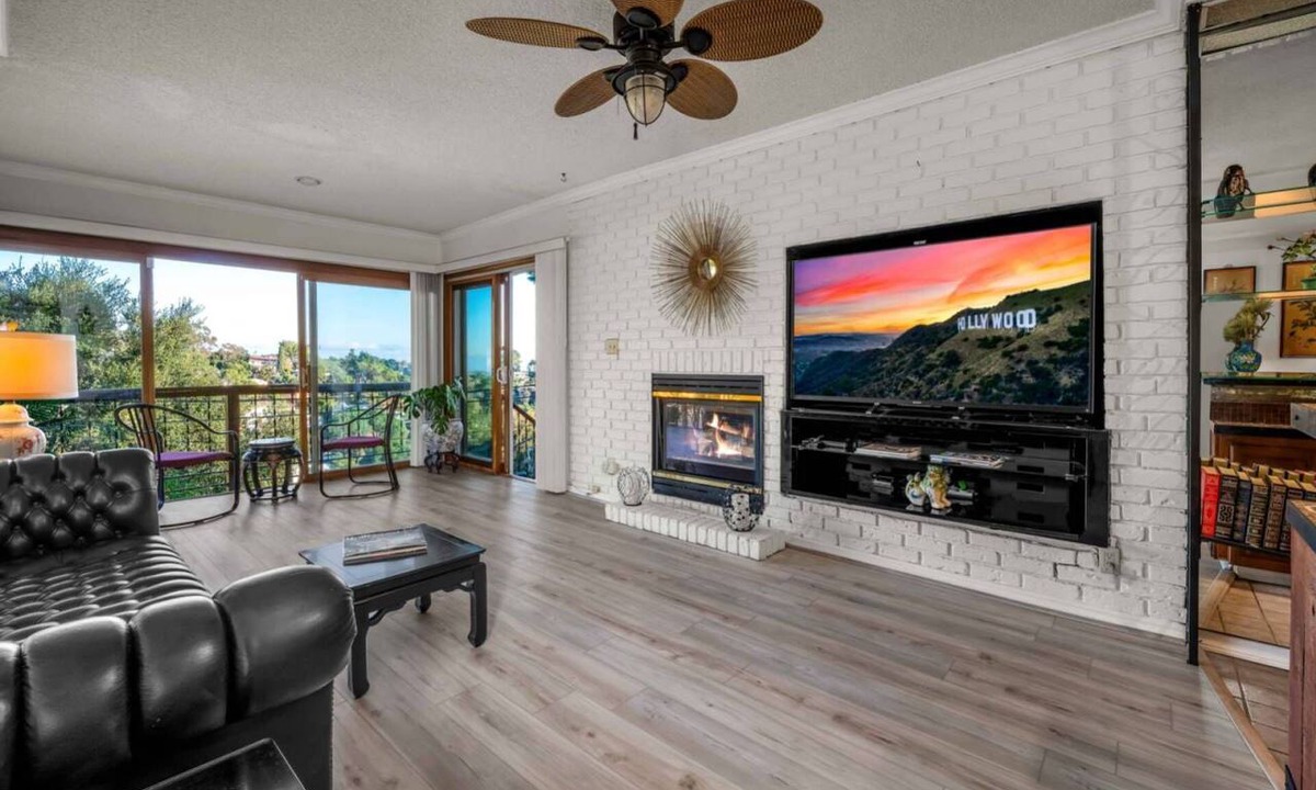 Hollywoodland House | Experience The Hollywood Hills Views