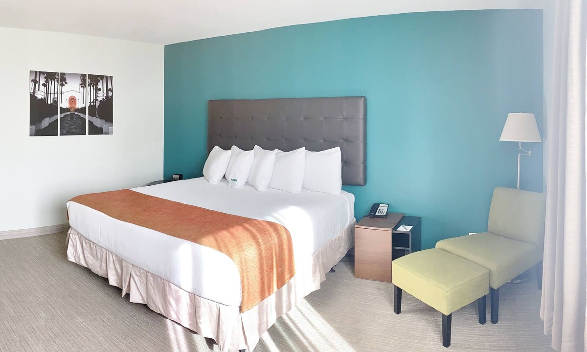 Torrance Hotel | Explore Strand Bike Trail from This 2 Torrance Stay w/Free Parking