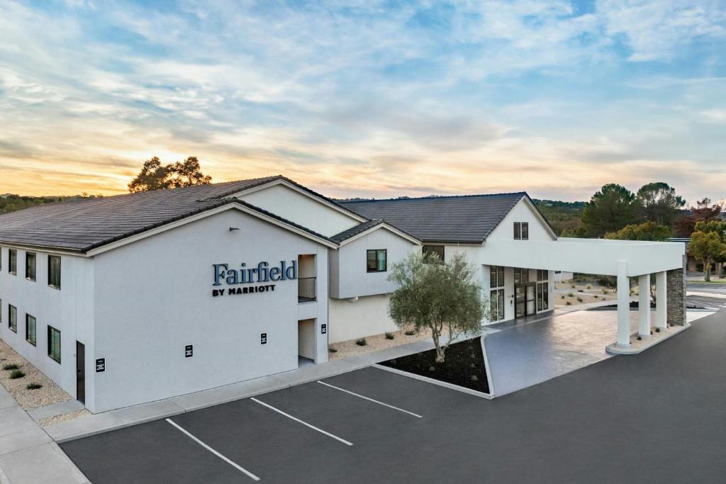 Atascadero Hotel | Fairfield by Marriott Inn & Suites Atascadero Paso Robles