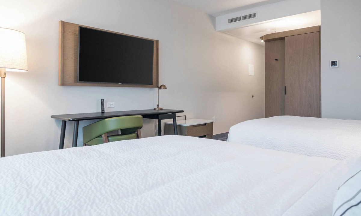 Alviso Hotel | Fairfield Inn & Suites by Marriott San Jose North/Silicon Valley