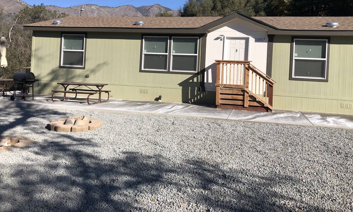 Three Rivers House | Family Cottage at Sierra Lodge