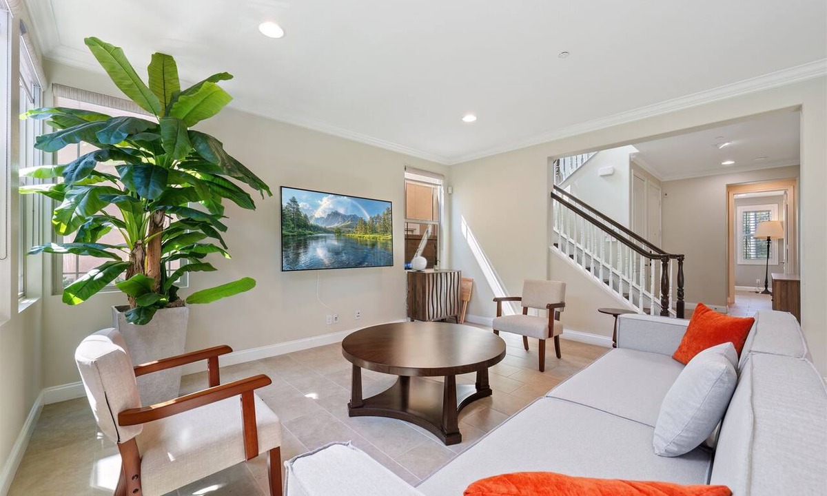 Lake Forest House | Family-Friendly Home Near University Park Irvine