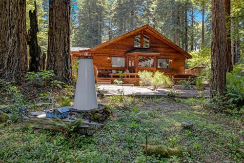 Mendocino House | Family Getaway - Hot Tub Fire Pit & Dog Friendly