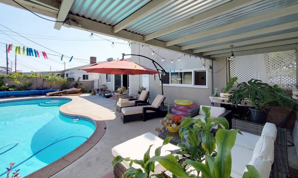 Harbor Gateway North House | Family Oasis: Convenient Location, Relaxing Home. Pet-Friendly!