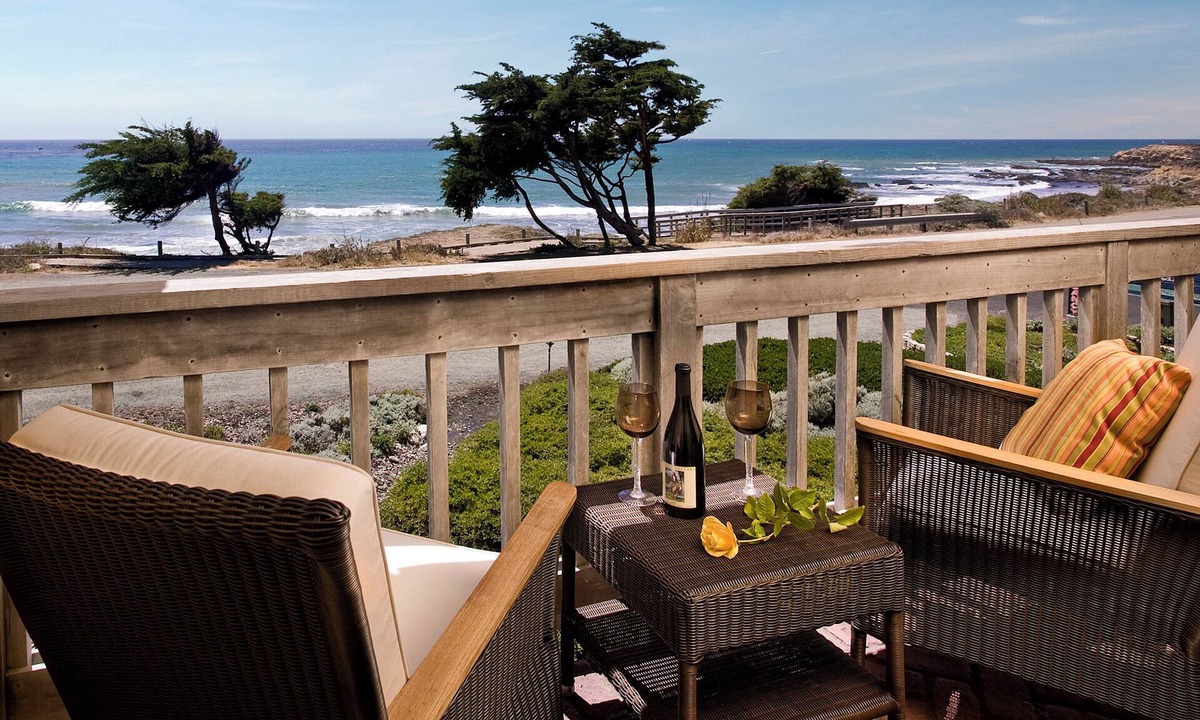 San Simeon Hotel | FogCatcher Inn