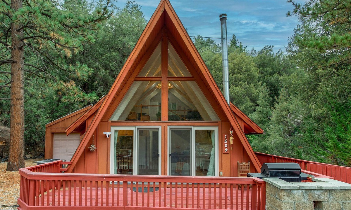 Pine Mountain Club Cabin | Forest Dream Retreat: A-Frame Cabin/Hot Tub/Games
