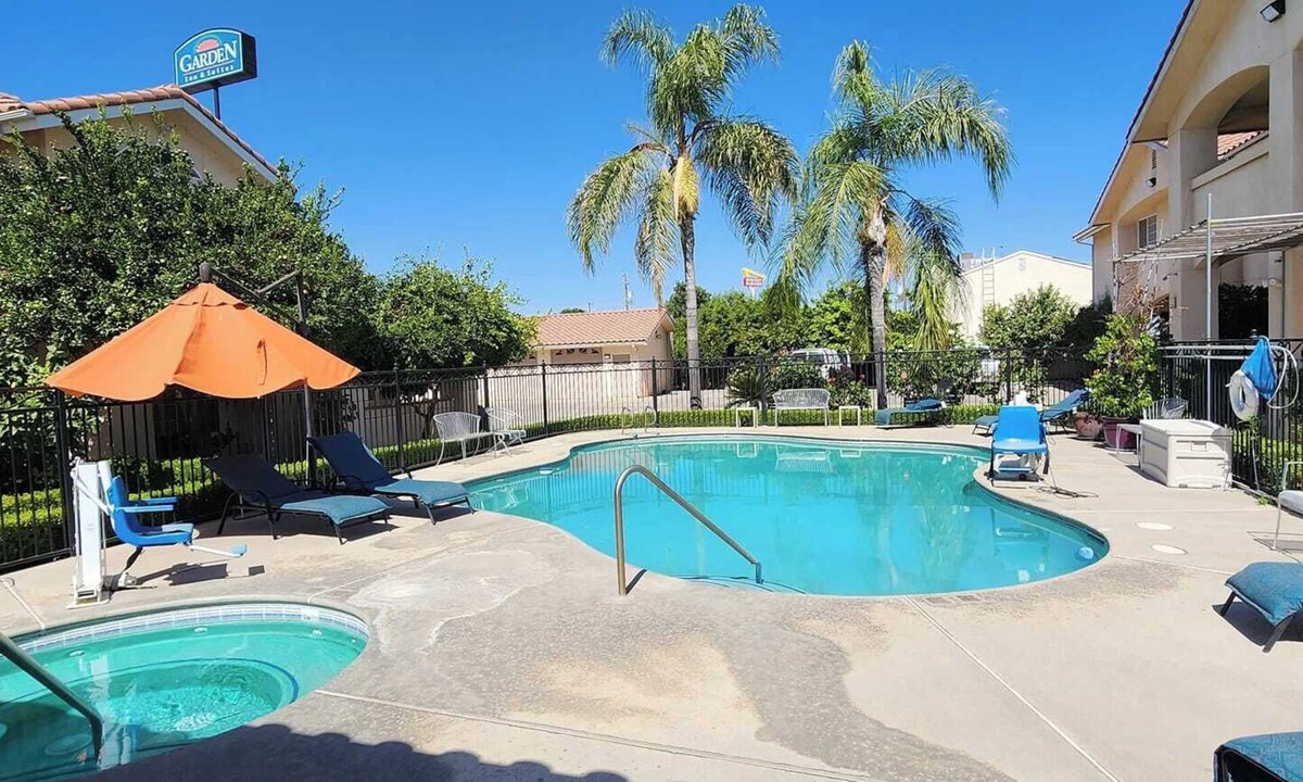 Fresno House | Formosa Inn