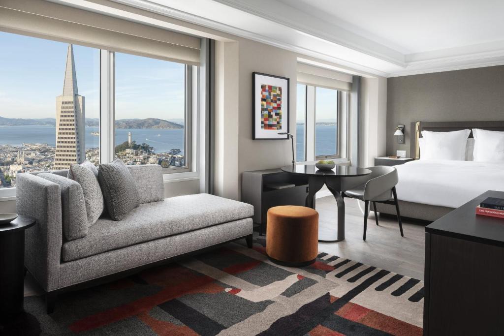 Financial District Hotel | Four Seasons Hotel San Francisco at Embarcadero